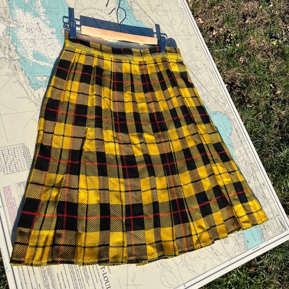 Vintage Yellow Plaid Kilt Skirt - Picture 2 of 6
